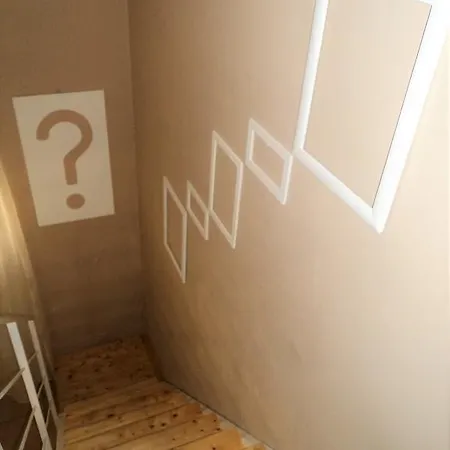 Virna House A *